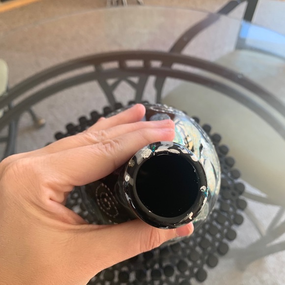 One of a kind hand painted large glass vase. New - Picture 7 of 8